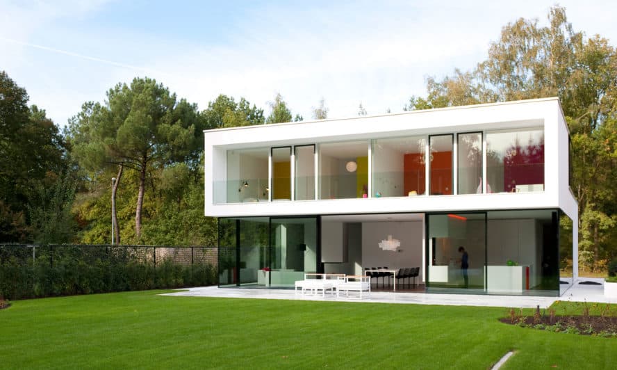 Aluminium doors transforms this Belgian home into heaven
