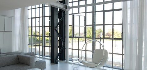 Aluminium window systems with invisible hinges